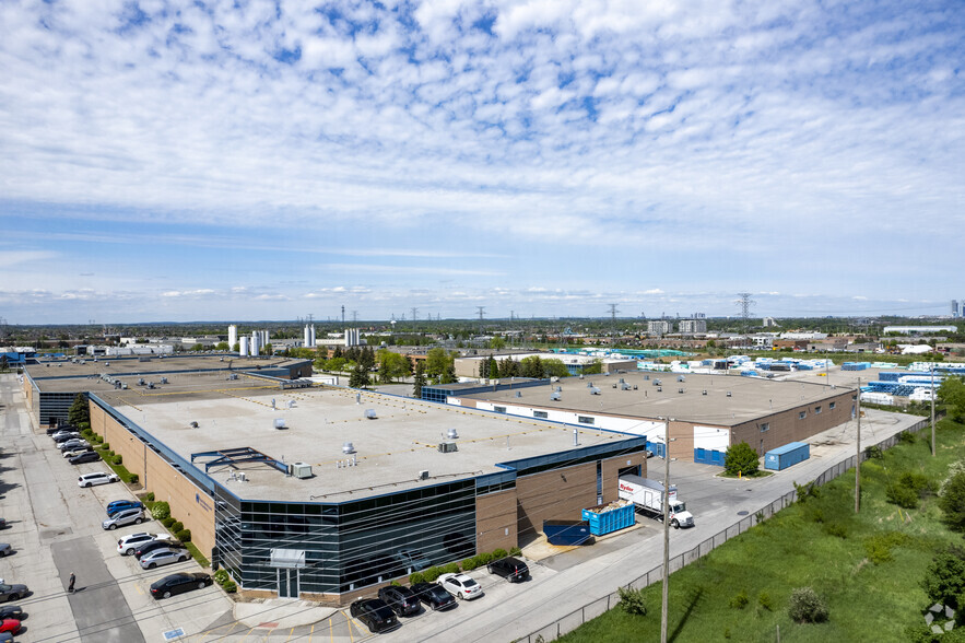 1 Royal Gate Blvd, Vaughan, ON for lease - Building Photo - Image 3 of 4