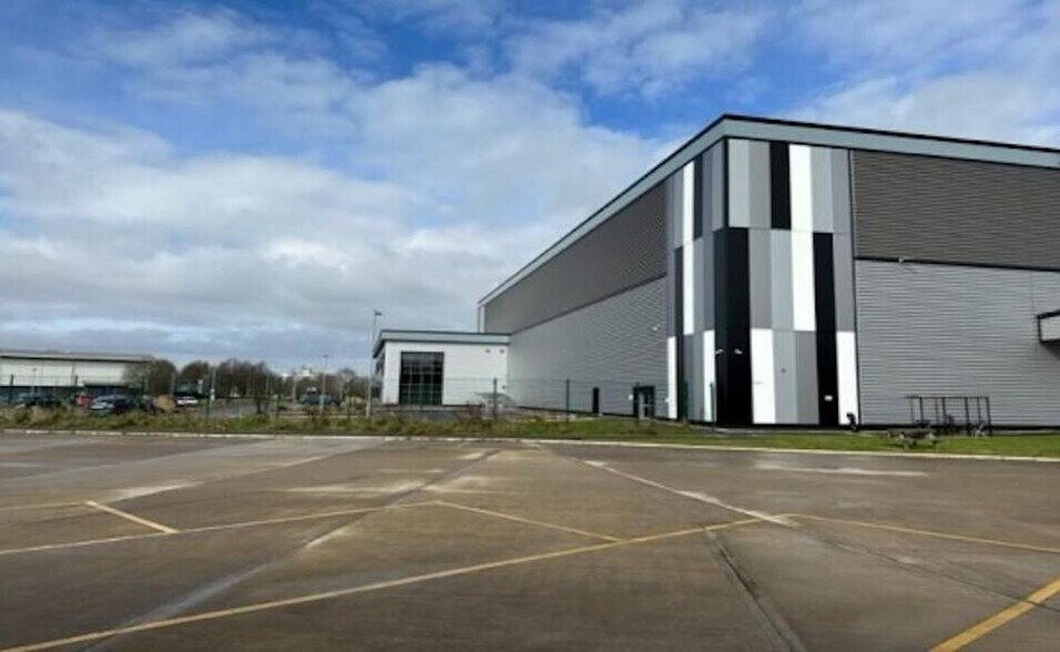 Omega Dr, Manchester à louer - Photo du bâtiment - Image 1 de 3