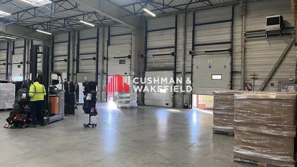 Industrial in Colomiers for lease - Building Photo - Image 3 of 11