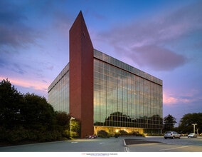 555 E Lancaster Ave, Radnor, PA à louer Photo du bâtiment- Image 2 de 8