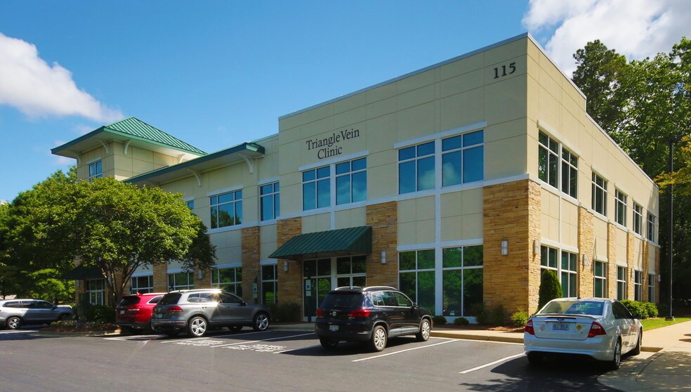 115 Crescent Commons Dr, Cary, NC for lease - Building Photo - Image 2 of 10