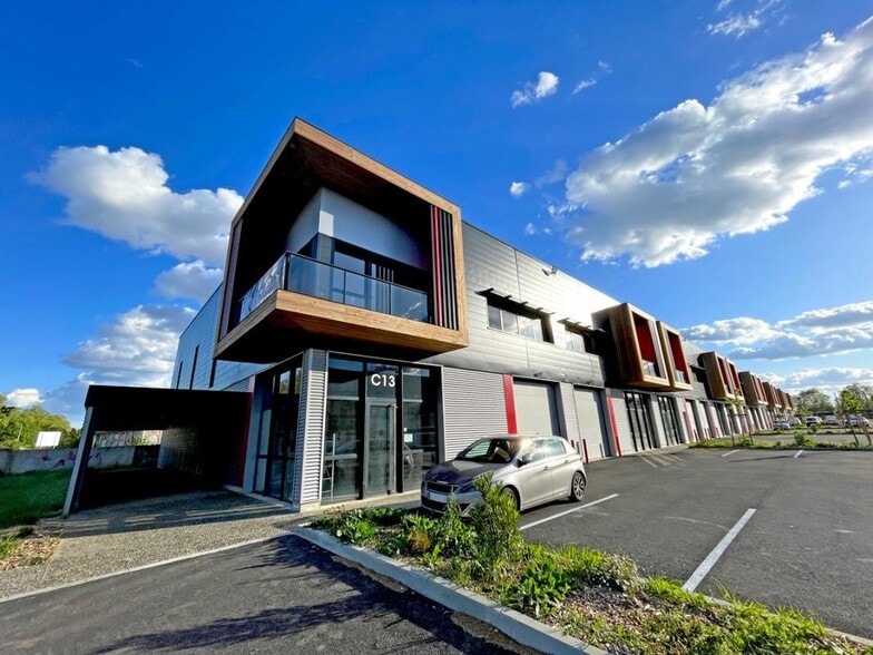 25 Rue Des Usines, Fenouillet for lease - Building Photo - Image 1 of 20