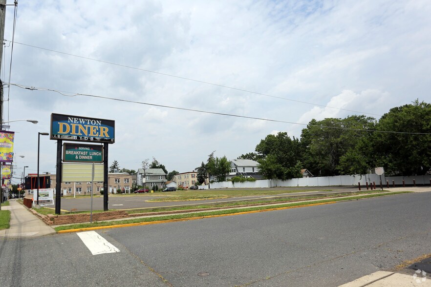 931 White Horse Pike, Haddon Township, NJ à louer - Photo du bâtiment - Image 2 de 4