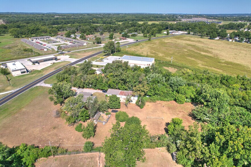 16855 S Memorial Dr, Bixby, OK à vendre - Photo du bâtiment - Image 2 de 5