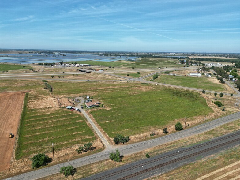3854 Rancho Rd, Wheatland, CA à vendre - Photo du bâtiment - Image 3 de 7