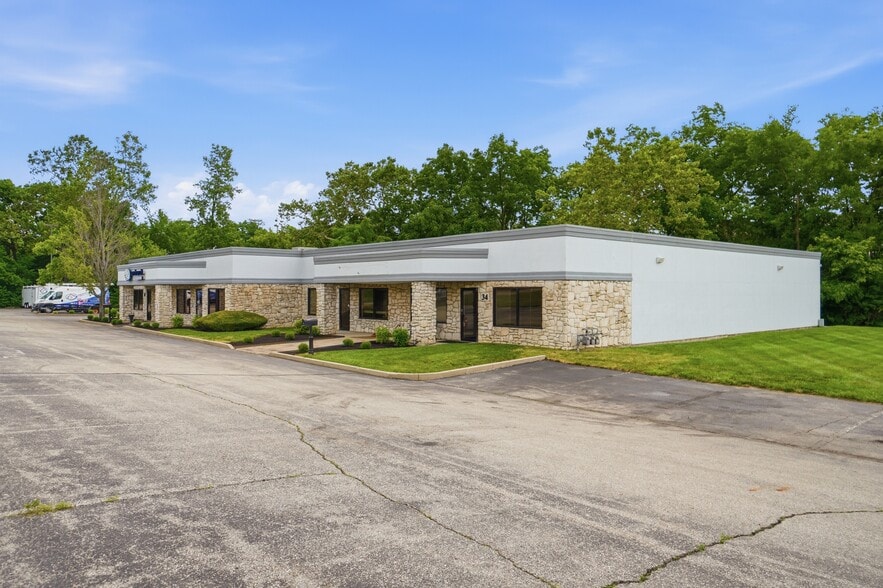 34-38 N Pioneer Blvd, Springboro, OH for sale - Building Photo - Image 2 of 8