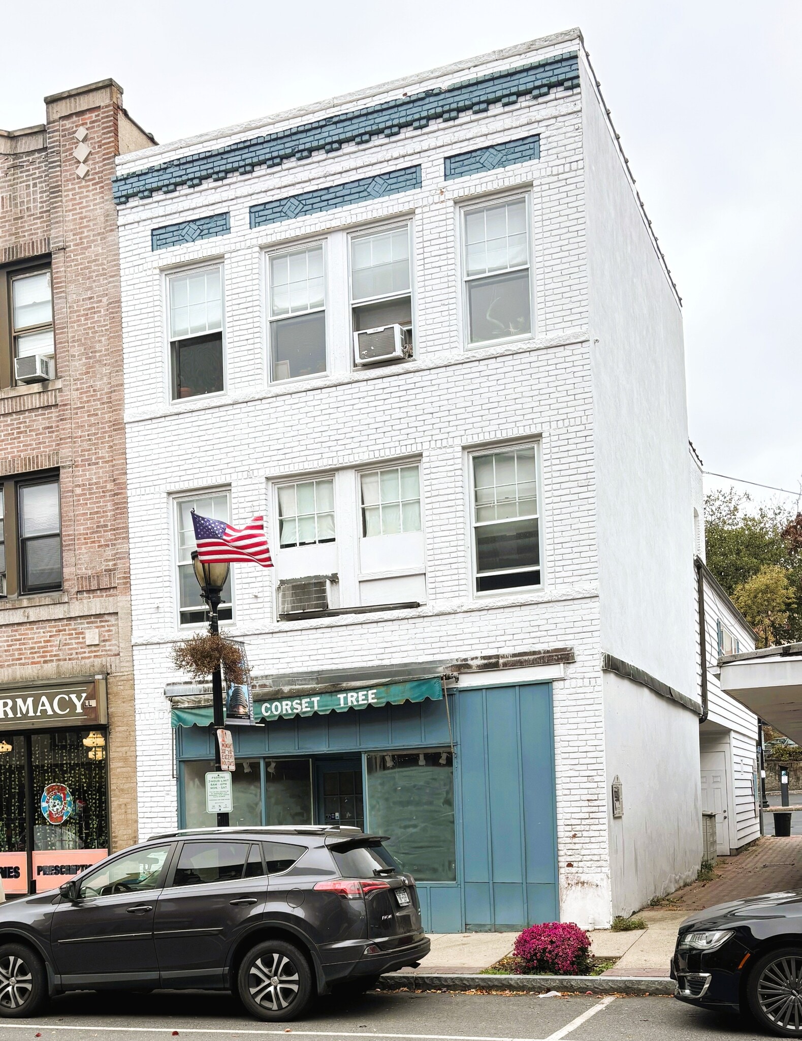 542 Warburton Ave, Hastings-on-Hudson, NY for sale Primary Photo- Image 1 of 7