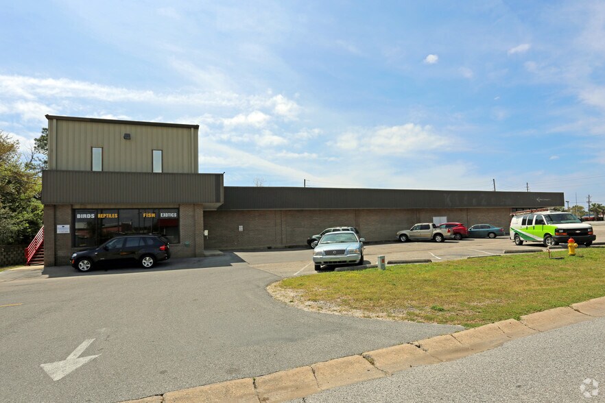 481 Mary Esther Blvd, Mary Esther, FL à louer - Photo du bâtiment - Image 3 de 9