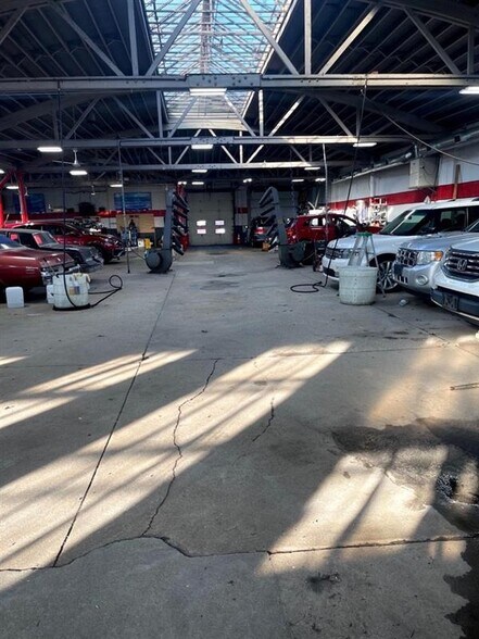 1633 N Cicero Ave, Chicago, IL à vendre - Photo intérieure - Image 3 de 4