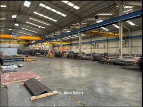 Industriel dans Meyzieu à louer Photo intérieure- Image 2 de 6