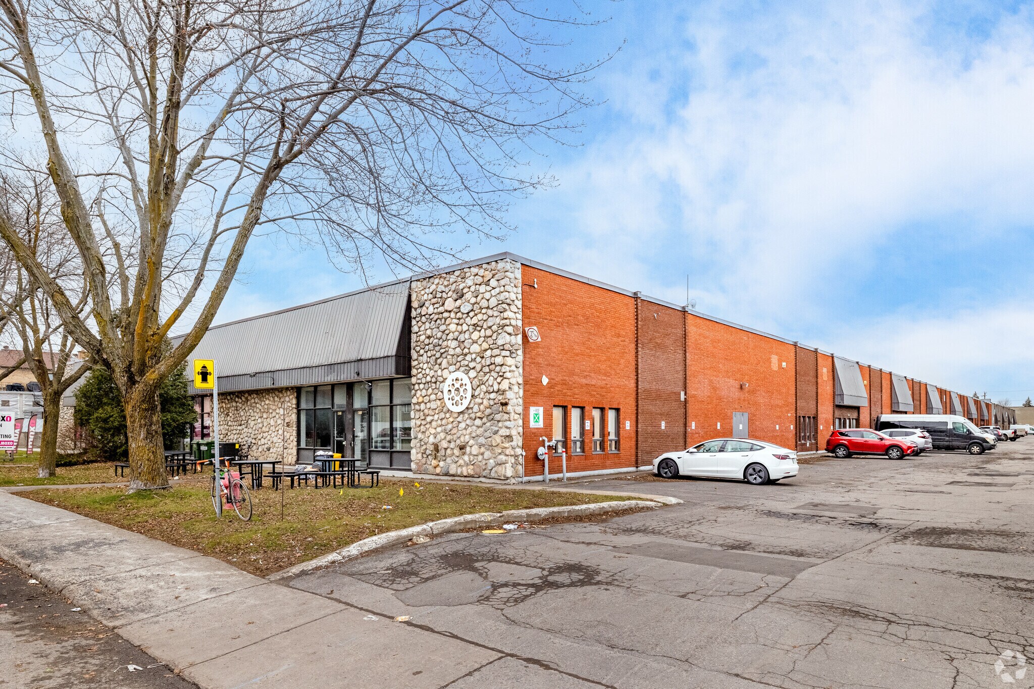 4701-4755 Boul Couture, Montréal, QC for sale Building Photo- Image 1 of 1