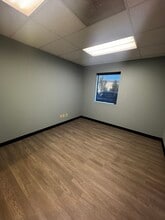 15350 E Hinsdale Dr, Centennial, CO for lease Interior Photo- Image 2 of 7