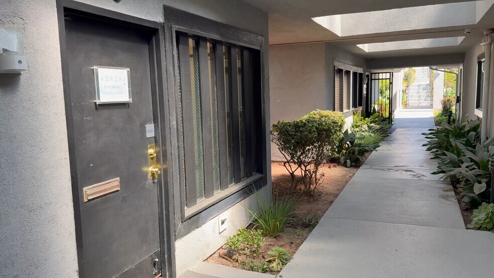 414 S Prospectors Rd, Diamond Bar, CA à louer - Vidéo sur l’inscription commerciale - Image 2 de 12