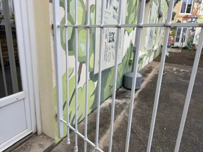 Bureau dans Villefranche-sur-Saône à louer - Photo du bâtiment - Image 3 de 3