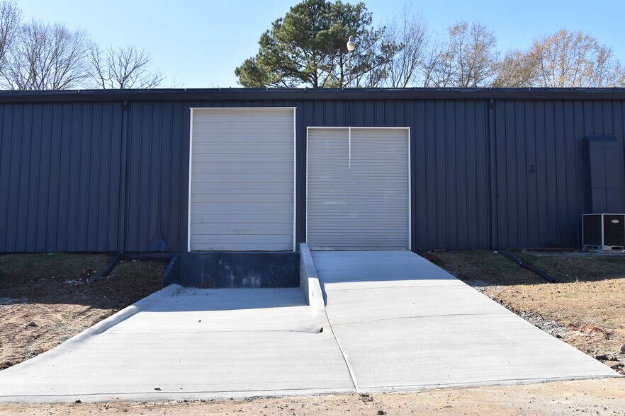 4263 Underwood Industrial Dr, Birmingham, AL à vendre - Photo du bâtiment - Image 2 de 13