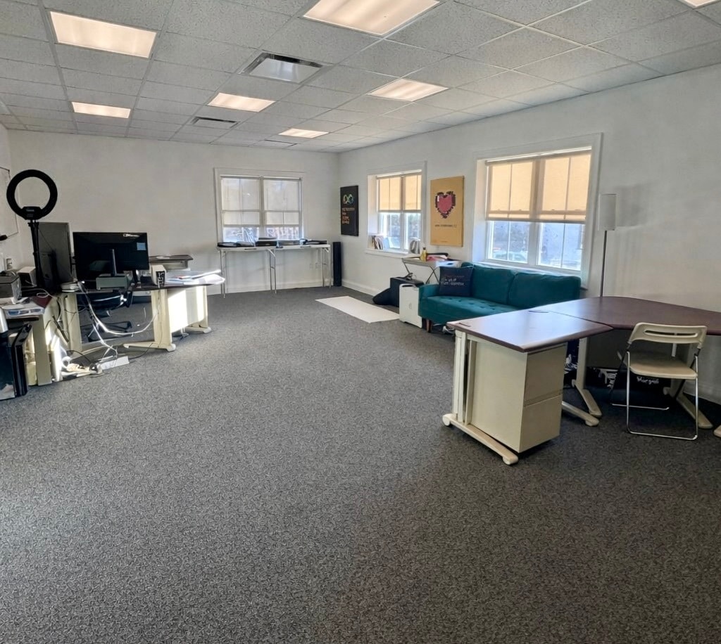 133 E Putnam Ave, Cos Cob, CT for lease Interior Photo- Image 1 of 3