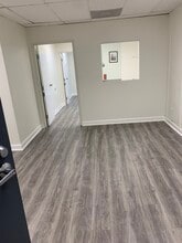 15720 Ventura Blvd, Encino, CA for lease Interior Photo- Image 1 of 4