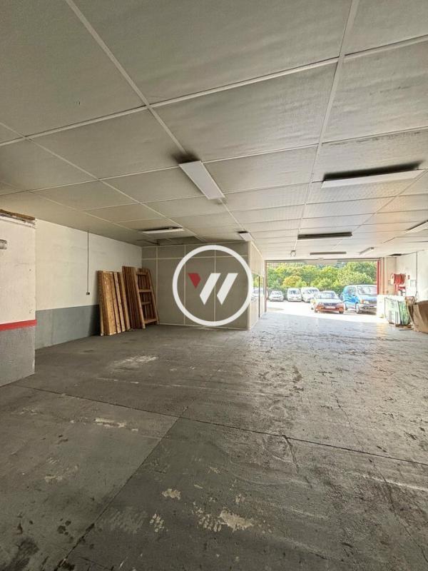 Flex in Gémenos for lease Interior Photo- Image 1 of 8