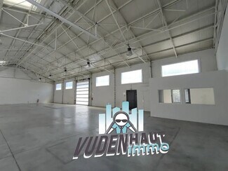 Plus de détails pour Local d'activités à louer