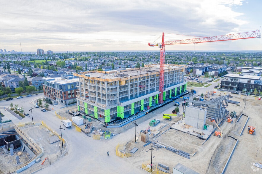 7841 Broadcast Av SW, Calgary, AB for lease - Building Photo - Image 1 of 2