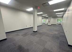 4814 Outlook Dr, Wall Township, NJ for lease Interior Photo- Image 2 of 5