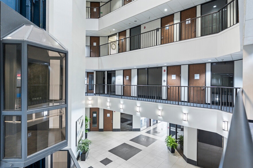 2656 S Loop W, Houston, TX for lease - Building Photo - Image 3 of 14