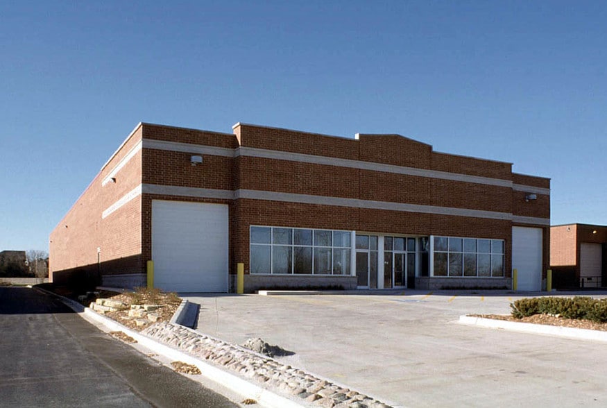 232-236 S Westgate Dr, Carol Stream, IL for sale - Building Photo - Image 3 of 4