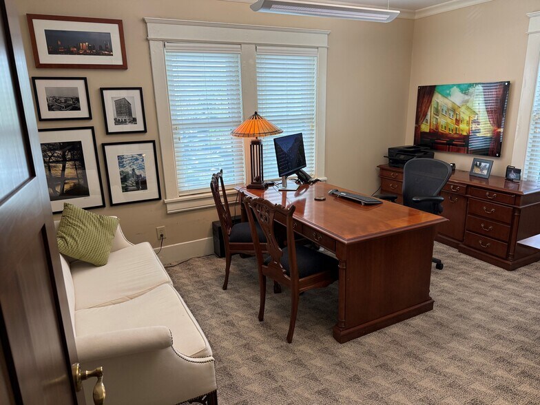 2110 Blair Blvd, Nashville, TN à vendre - Photo du bâtiment - Image 3 de 8