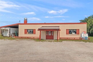 Plus de détails pour 669 E National Pike, Washington, PA - Sports et divertissement à vendre