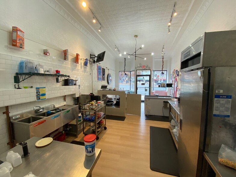 2-20 Tremont St, Brighton, MA for lease - Interior Photo - Image 3 of 4