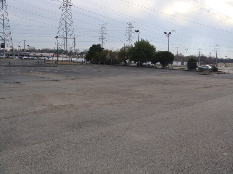 2600 S Mendenhall Rd, Memphis, TN for lease - Building Photo - Image 2 of 6