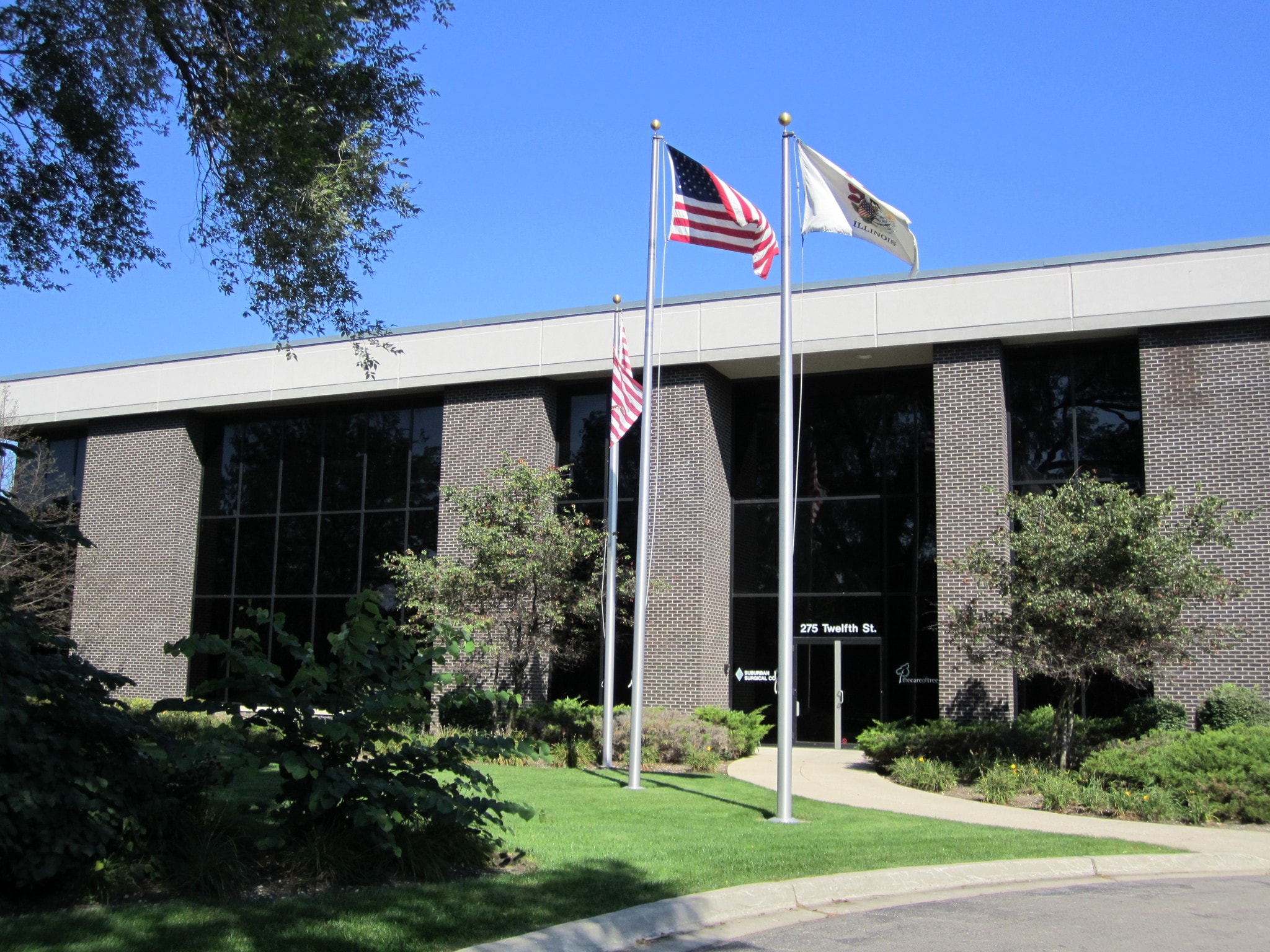 275 12th St, Wheeling, IL for lease Primary Photo- Image 1 of 3