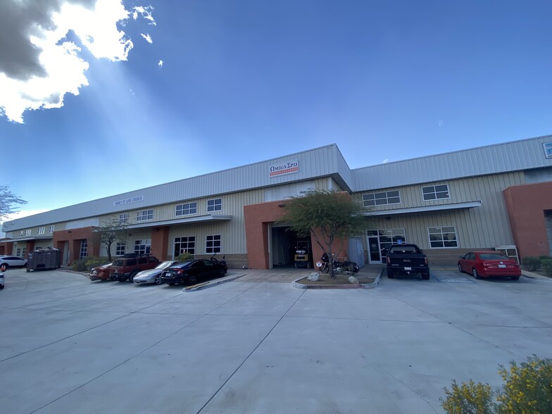 1301 Montalvo Way, Palm Springs, CA for lease - Building Photo - Image 3 of 10