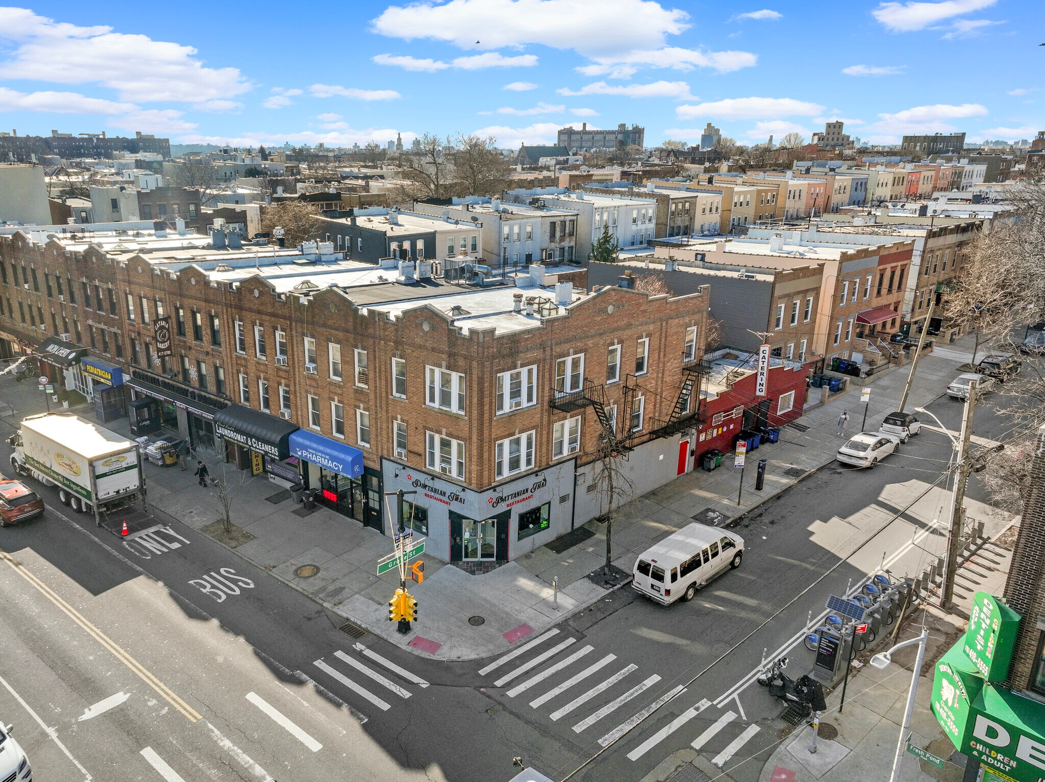 6402 Fresh Pond Rd, Ridgewood, NY à vendre Photo principale- Image 1 de 16