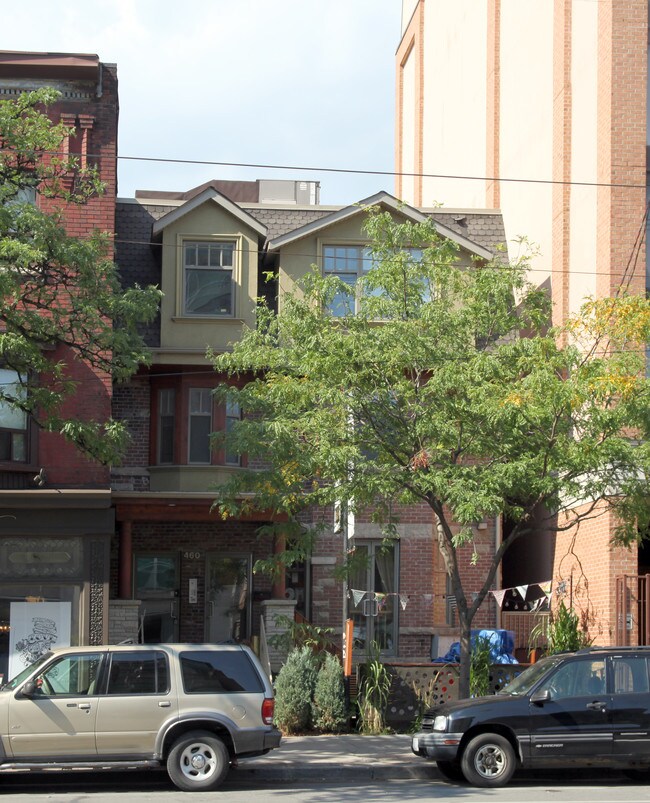 Plus de détails pour 460 College St, Toronto, ON - Multi-résidentiel à vendre