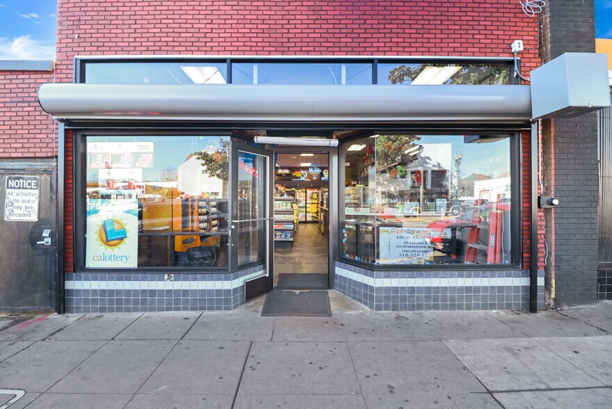 3715 International Blvd, Oakland, CA à vendre - Photo du bâtiment - Image 3 de 30