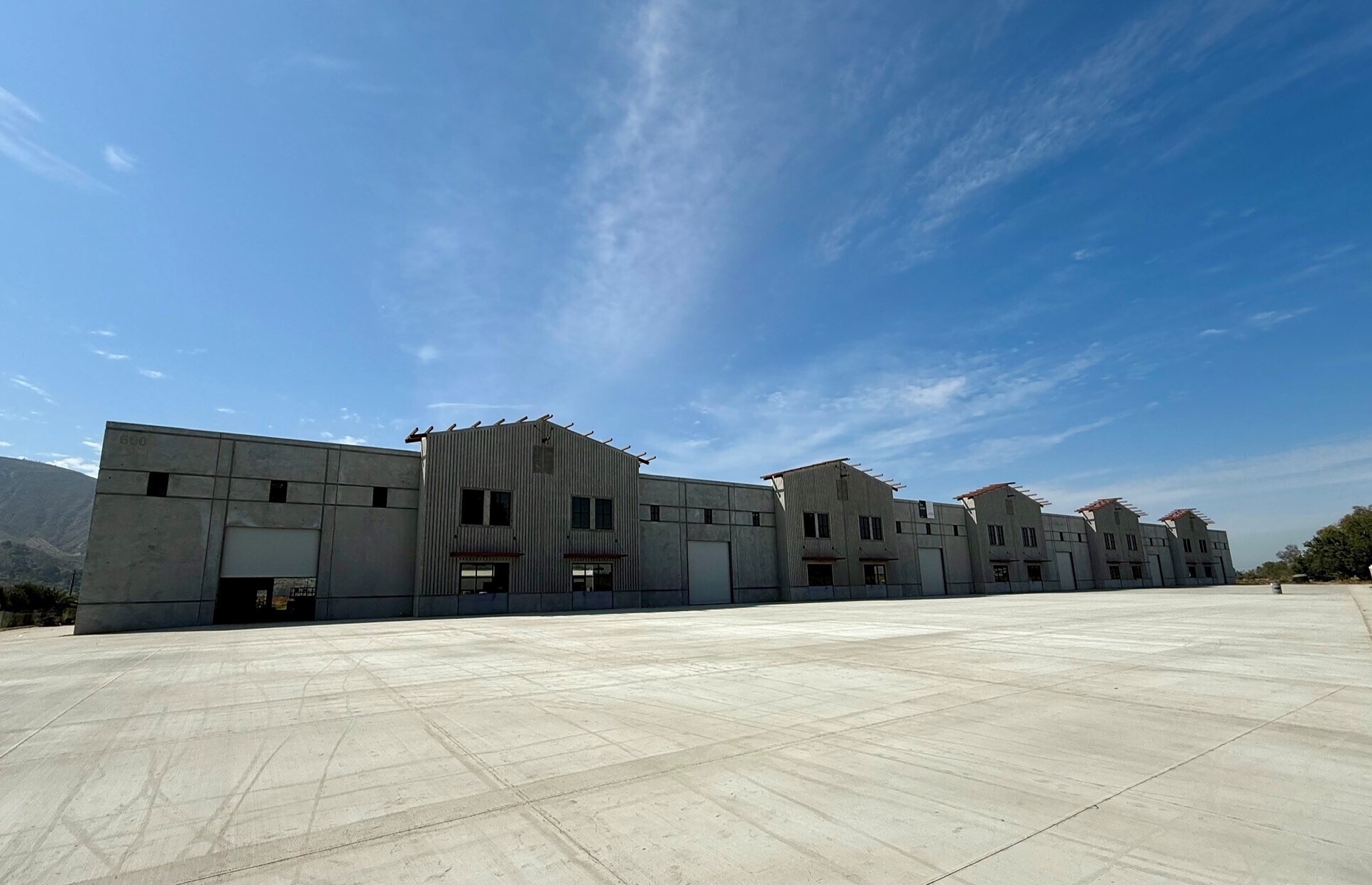600 Todd Ln, Santa Paula, CA à louer Photo du bâtiment- Image 1 de 14