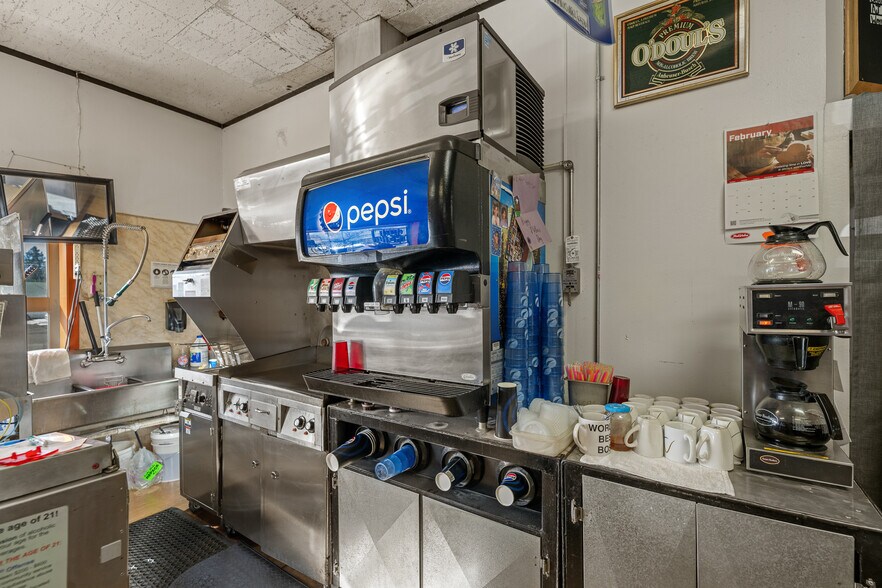412 Main St SW, Ronan, MT à vendre - Photo du bâtiment - Image 3 de 31