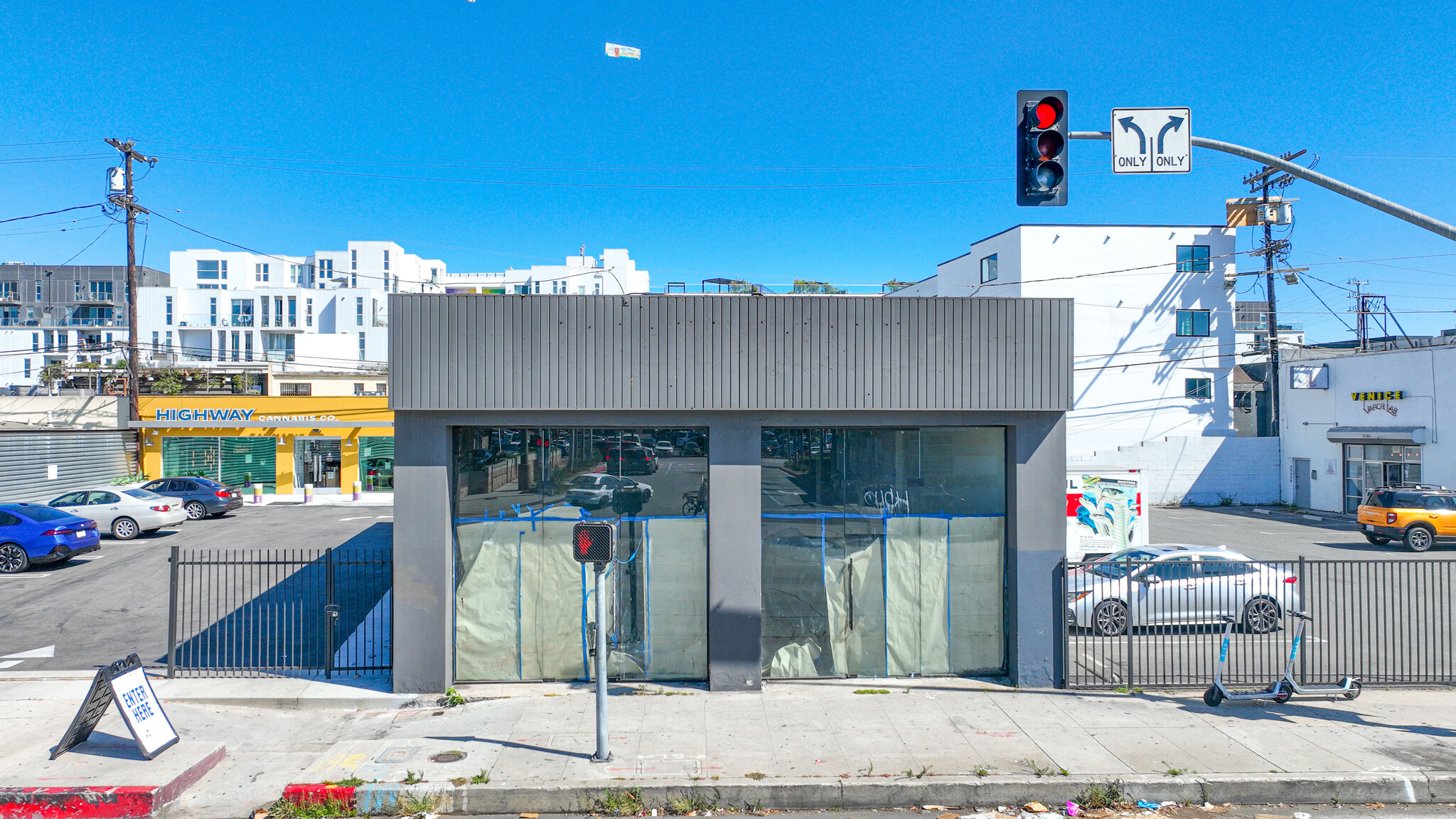 13452 Washington Blvd, Marina Del Rey, CA for lease Primary Photo- Image 1 of 25