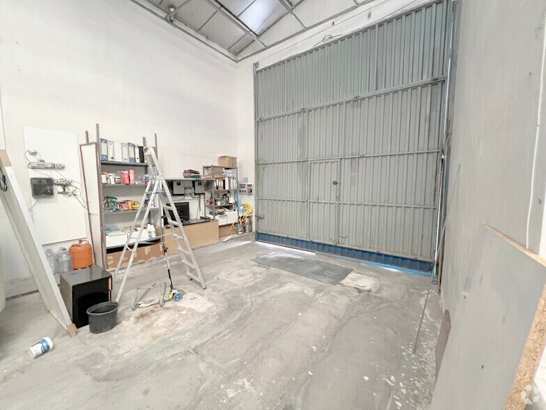 Industriel dans Humanes de Madrid, Madrid à vendre - Photo du bâtiment - Image 1 de 5