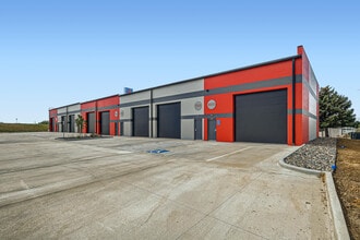 11 NW Frontage Rd, Fort Collins, CO for lease Building Photo- Image 2 of 8