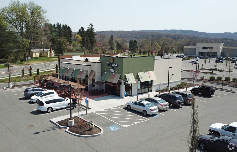 169 Danbury Rd, New Milford, CT à louer - Aérien - Image 2 de 8