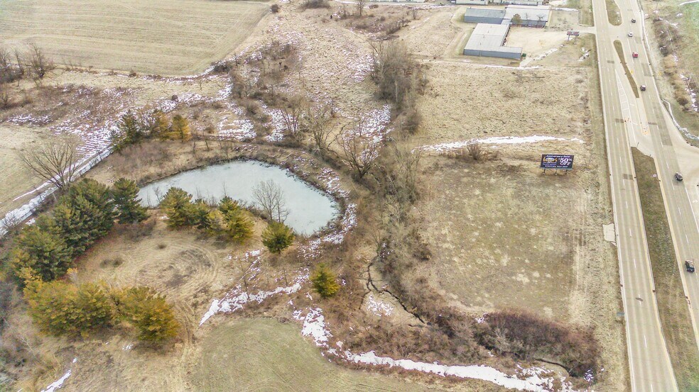 4000 Washington St, West Bend, WI à vendre - Photo du bâtiment - Image 3 de 4