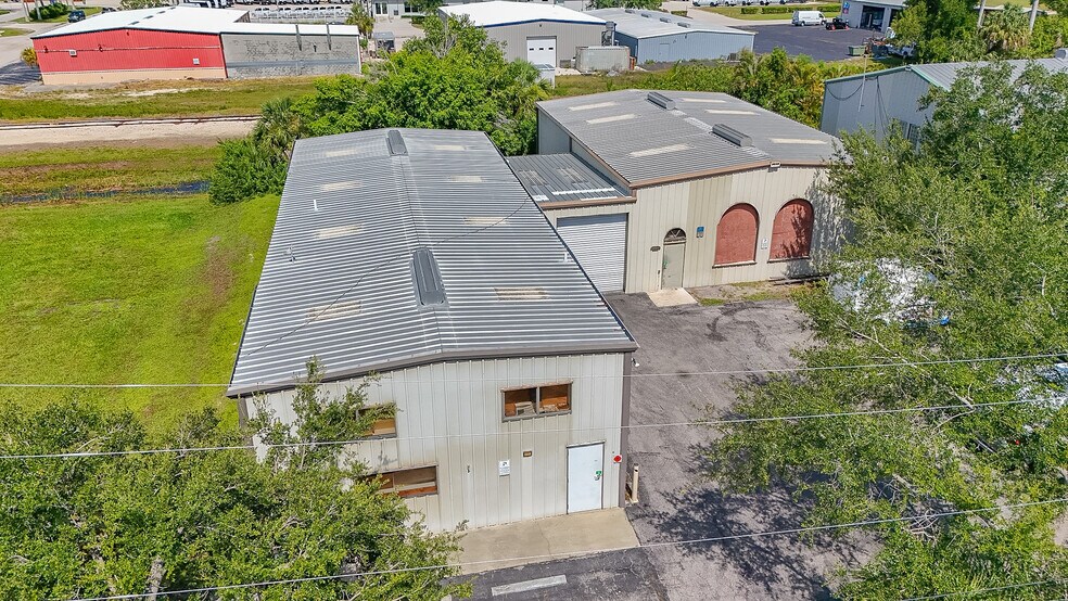 1731 Manzana Ave, Punta Gorda, FL à louer - Photo du bâtiment - Image 1 de 17