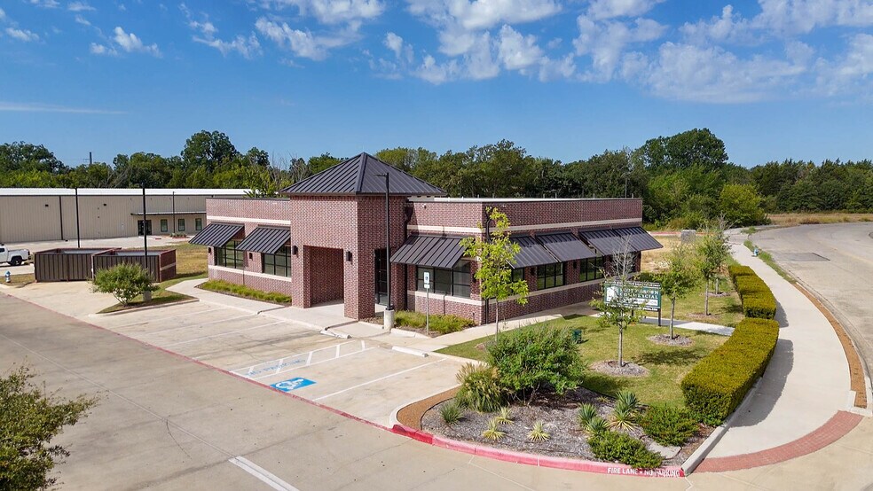 3622 Duchess, Denton, TX à louer - Photo du bâtiment - Image 3 de 6