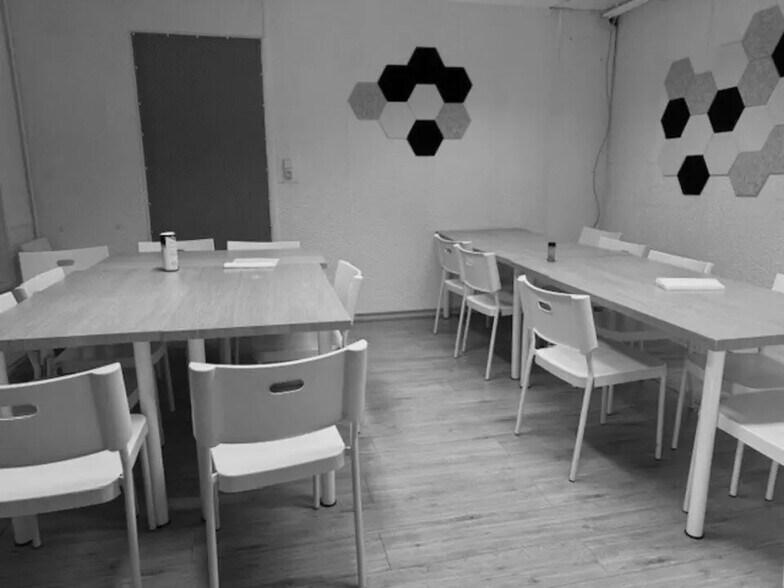 Bureau dans Villefranche-sur-Saône à louer - Photo intérieure - Image 1 de 3