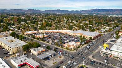 19301-19371 Saticoy St, Reseda, CA - Aérien  Vue de la carte - Image1