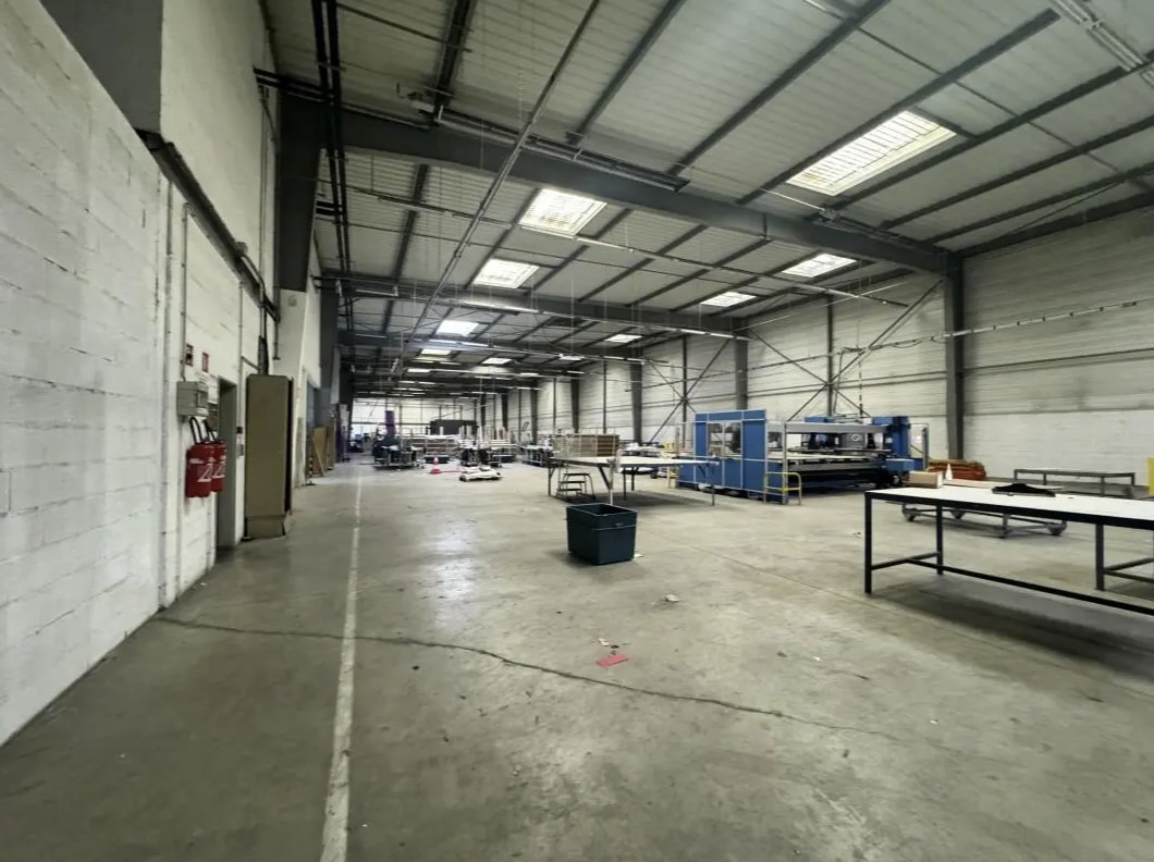 Flex in Saint-Ouen-sur-Seine for lease Interior Photo- Image 1 of 8