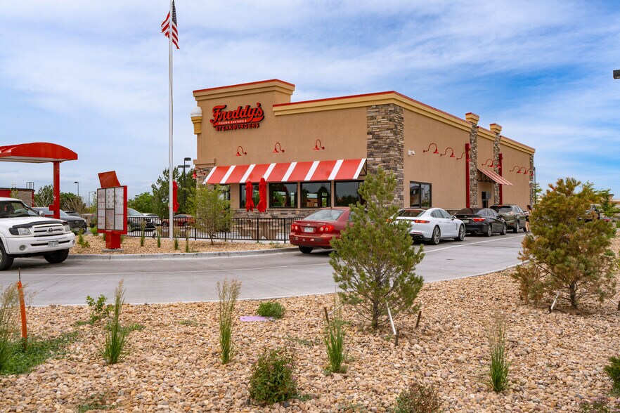 2203 Prairie Center Pky, Brighton, CO à vendre - Photo du bâtiment - Image 3 de 6