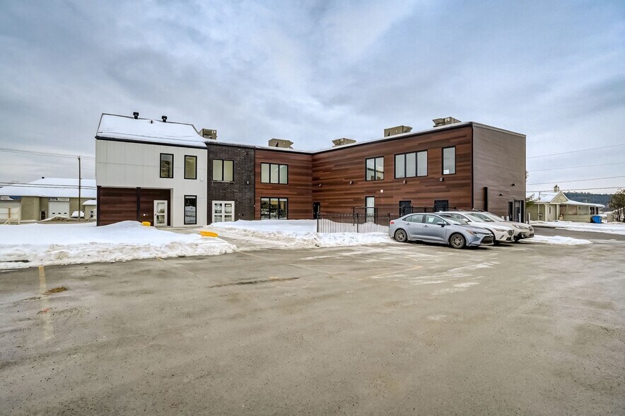 1886 Rte Du Carrefour, Val-des-monts, QC for sale - Primary Photo - Image 1 of 1